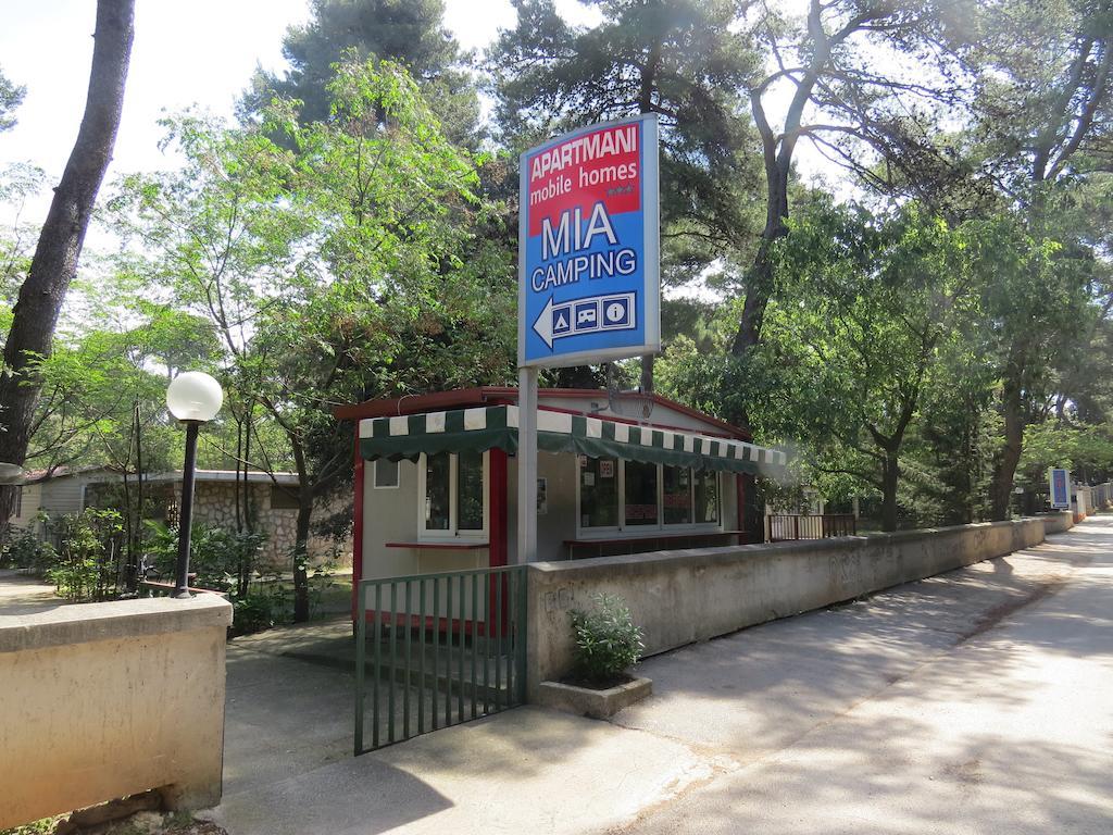 Camping Mia Bungalow & Mobile Home Biograd Na Moru Dış mekan fotoğraf